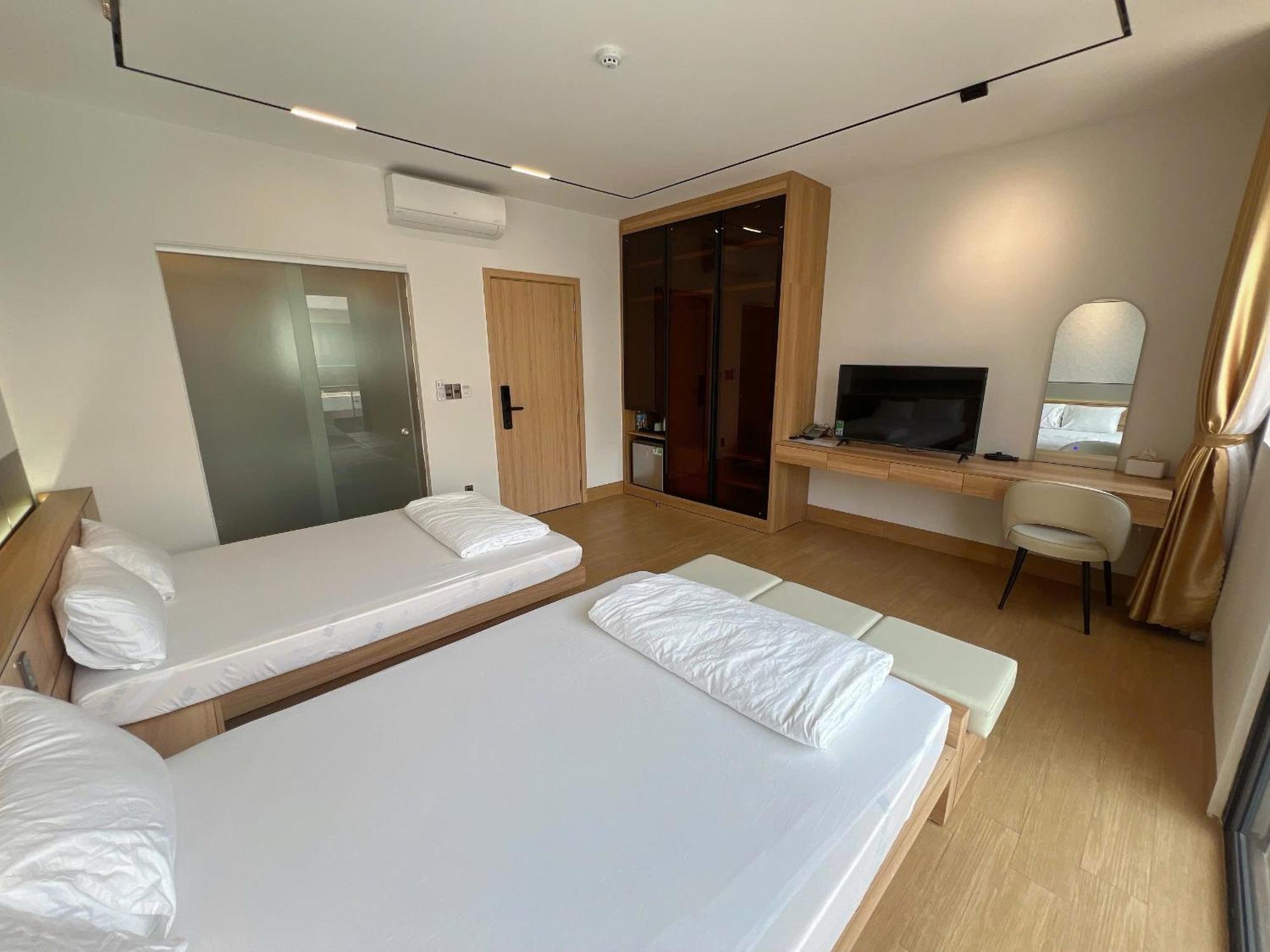 C&M Hotel Фанранг Экстерьер фото